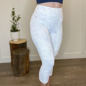 NWOT White Birch XL White Camo Moto Leggings